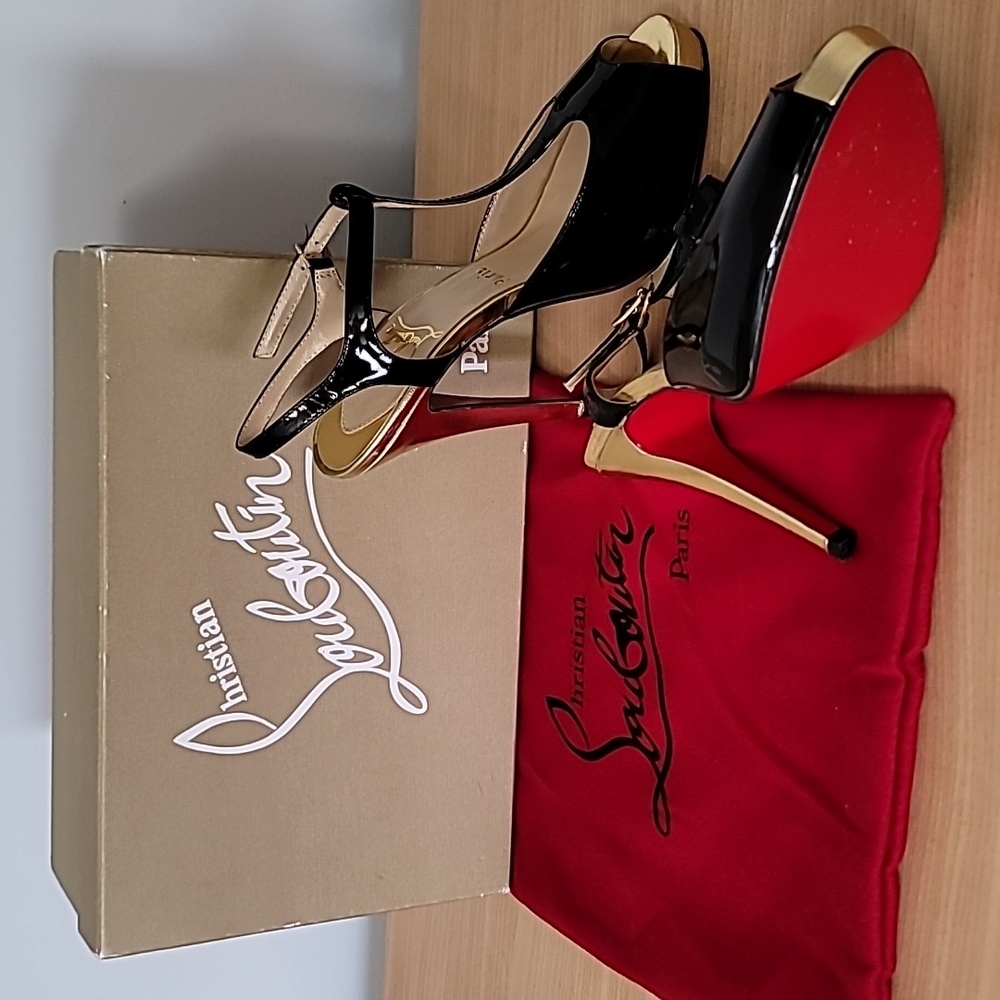 Christian Louboutin Pumps